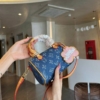 Túi Trống Louis Vuitton LV Monogram 4 Màu Denim Vàng Nâu Trắng 17 Túi Trống LV Monogram Denim