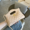 Túi Chanel Khóa Vàng Lambskin 3 màu Trắng Đen Kem Size 20 18 Túi Chanel Khóa Vàng Lambskin Cream Size 20