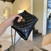 Túi Chanel Khóa Vàng Lambskin 3 màu Trắng Đen Kem Size 20 16 Túi Chanel Khóa Vàng Lambskin Màu Đen Size 20