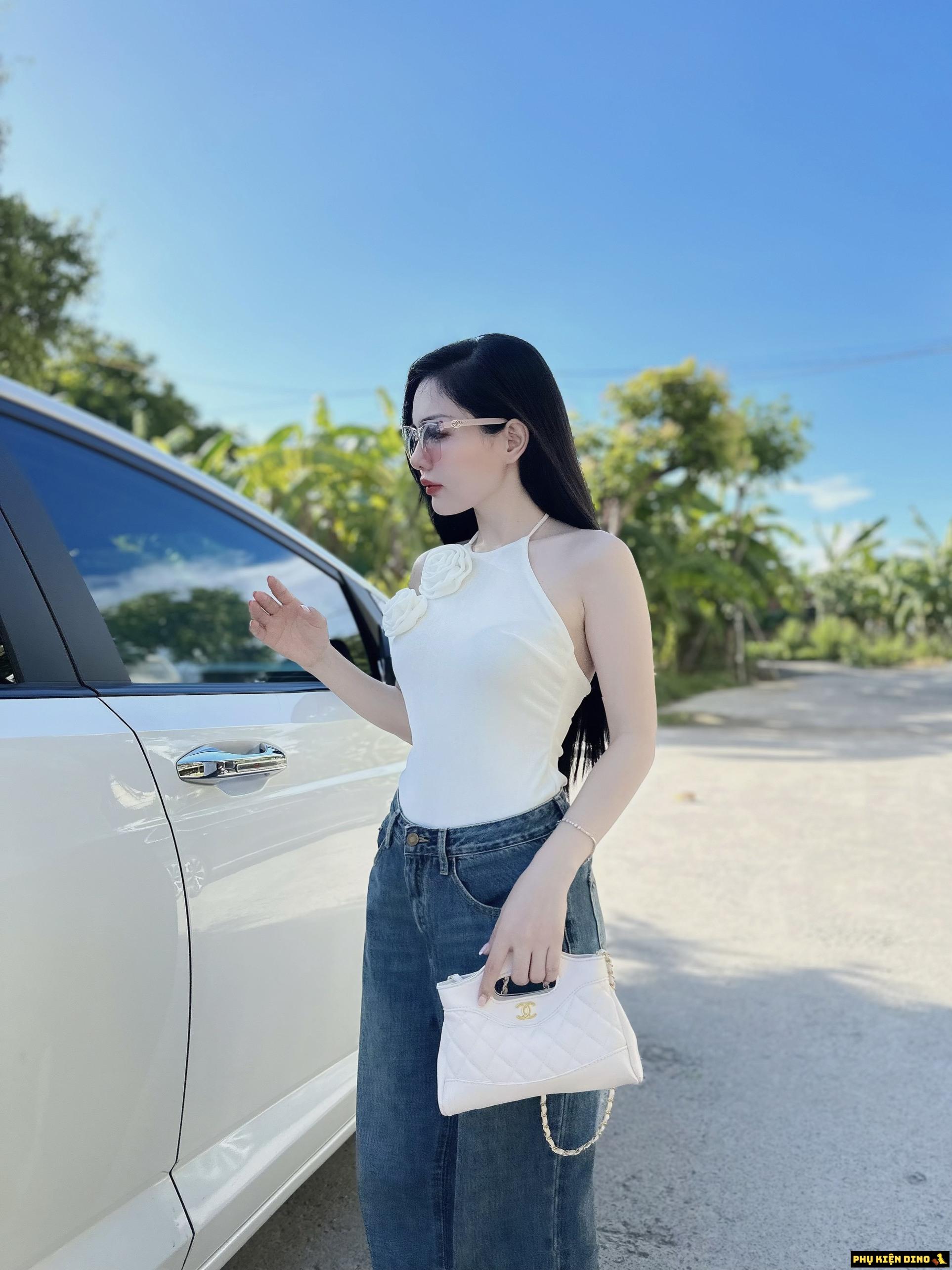 Túi Chanel Khóa Vàng Lambskin 3 màu Trắng Đen Kem Size 20 3 Túi Chanel Khóa Vàng Lambskin Màu Trắng Size 20