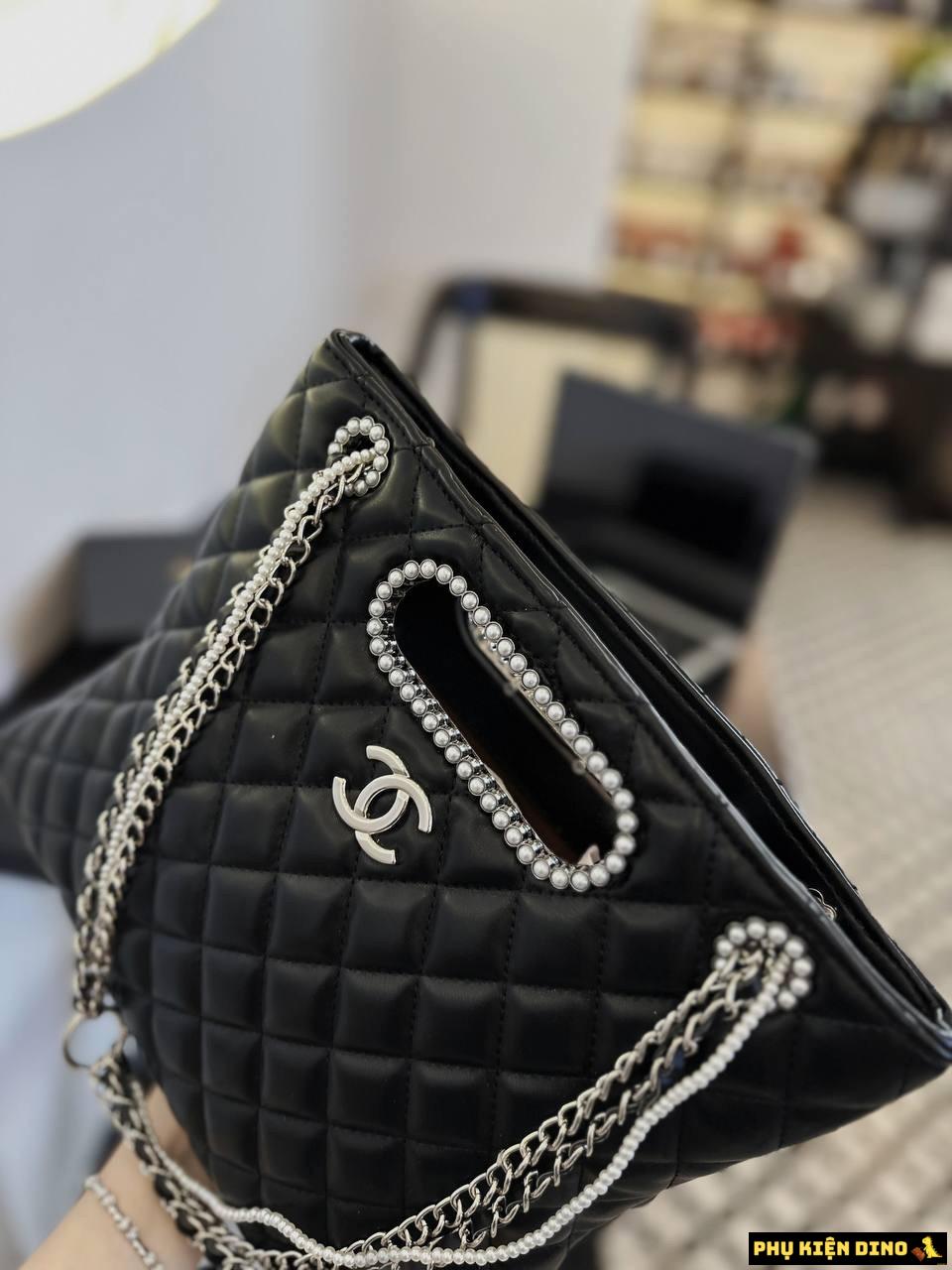 Túi Chanel Tote Lambskin Crystal Chuỗi Ngọc Size 27 Màu Trắng Đen 12 Túi Chanel Shopping Bag Aged Shiny Lambskin Crystal Pearls Black Metal Nữ Đen