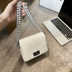 Túi Đeo Vai Ô Trám Màu Trắng Size 20 Da Thật