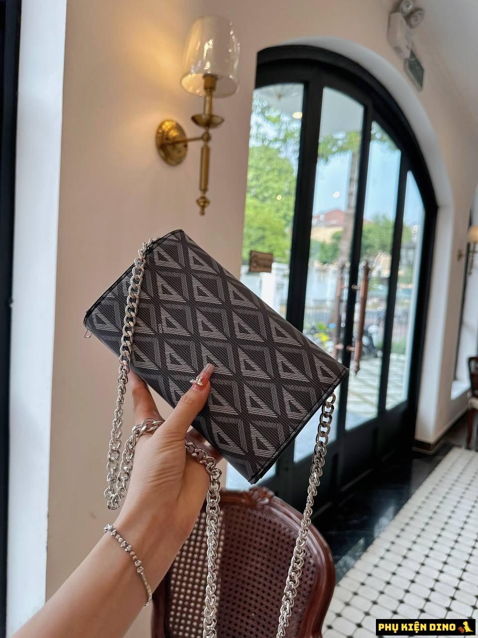 Túi Ví Dior Họa Tiết Tam Giác Hai Màu Xám Đen Size 20 9 Túi Dior Họa Tiết Tam Giác Màu Đen Trắng