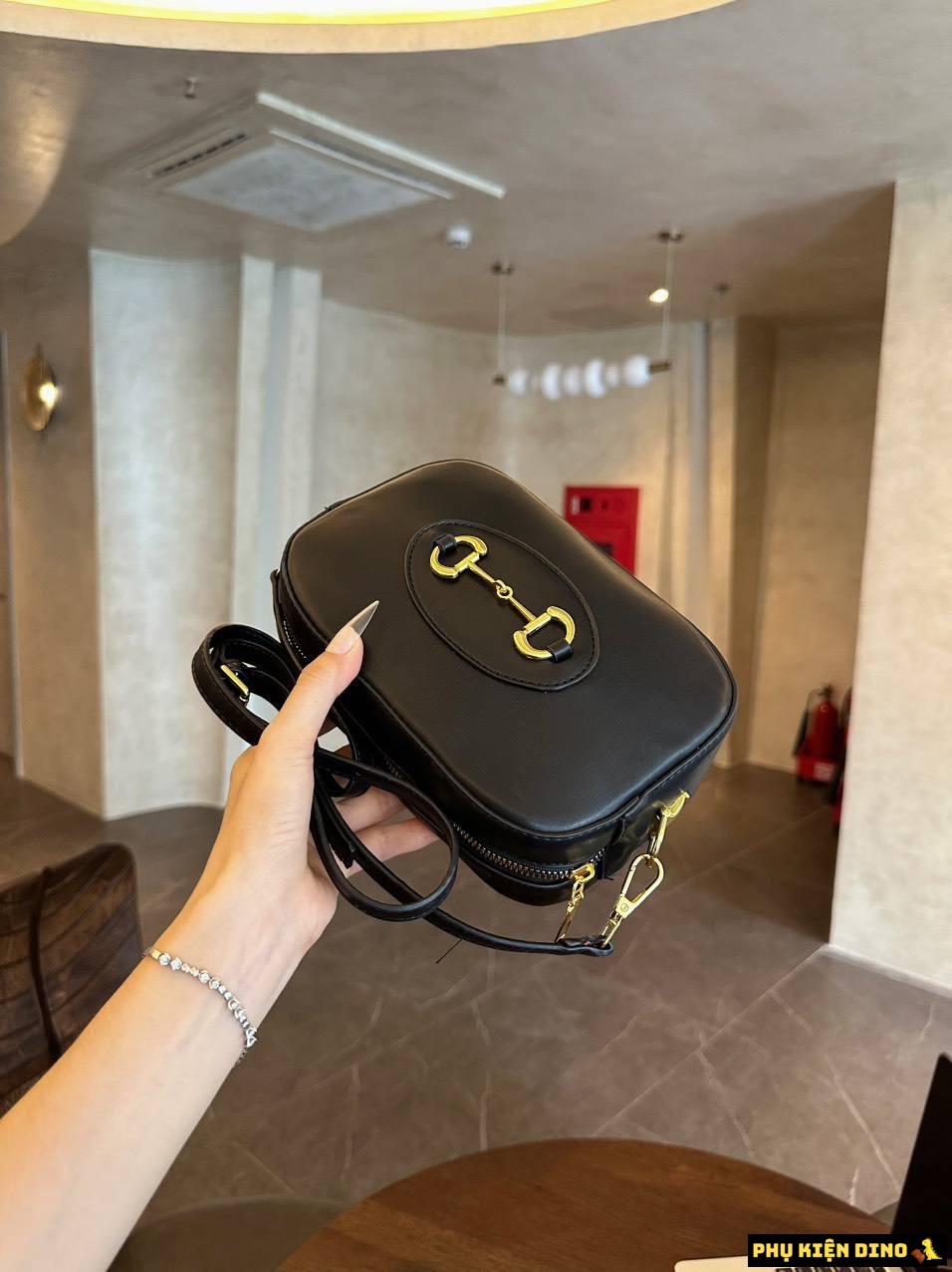 Túi Gucci Horsebit 1955 Pochette Leather Trắng Đen 760196 9 Túi Gucci Form Ngang Vuông Màu Đen