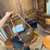 Túi Louis Vuitton Croissant MM Hạt Đậu Size 22