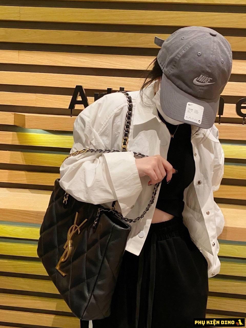 Túi Tote YSL Da Mềm Màu Đen Logo Vàng 6 Túi Tote YSL Da Mềm Màu Đen