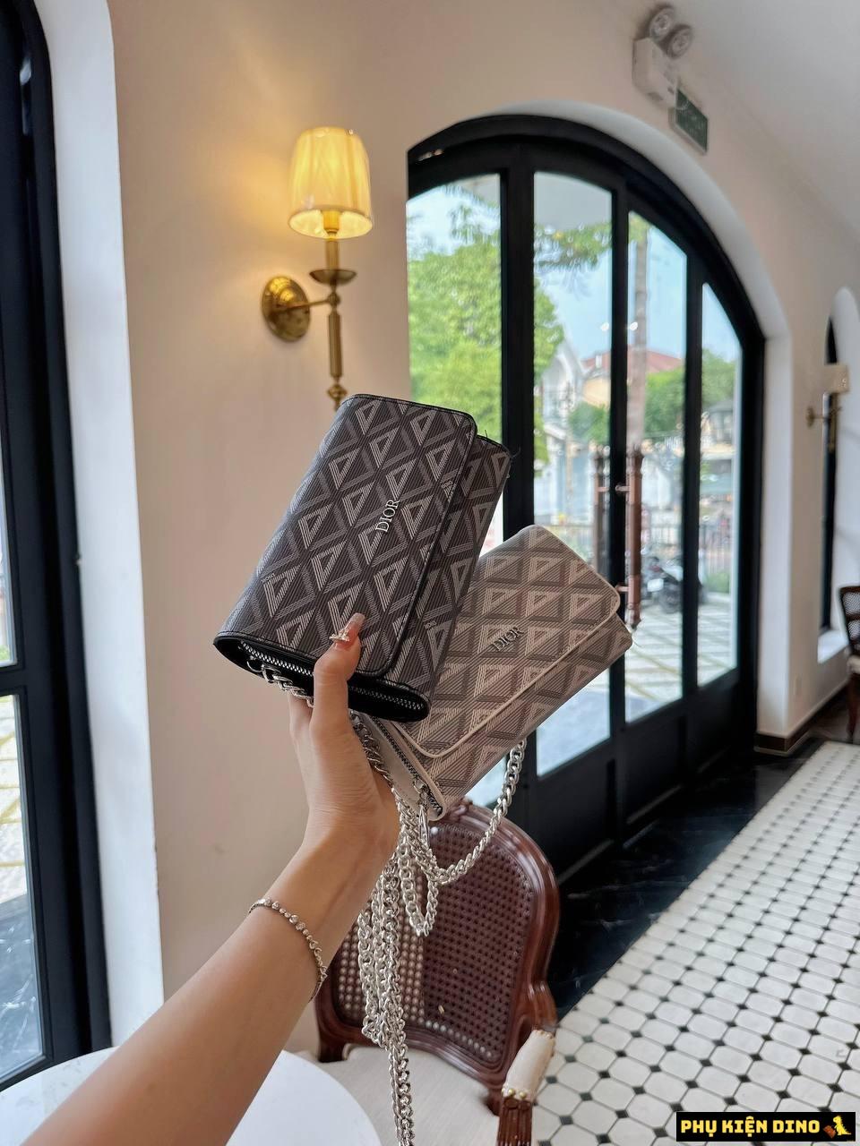 Túi Ví Dior Họa Tiết Tam Giác Hai Màu Xám Đen Size 20 2 Túi Ví Dior Họa Tiết Tam Giác Hai Màu Xám Đen