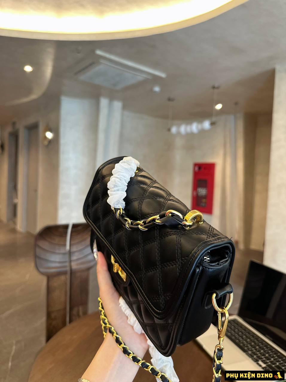 Túi Vuông Khóa Xoay Trần Trám Hai Màu Trắng Đen Size 20 4 Túi Xách Tay Màu Đen Size 20