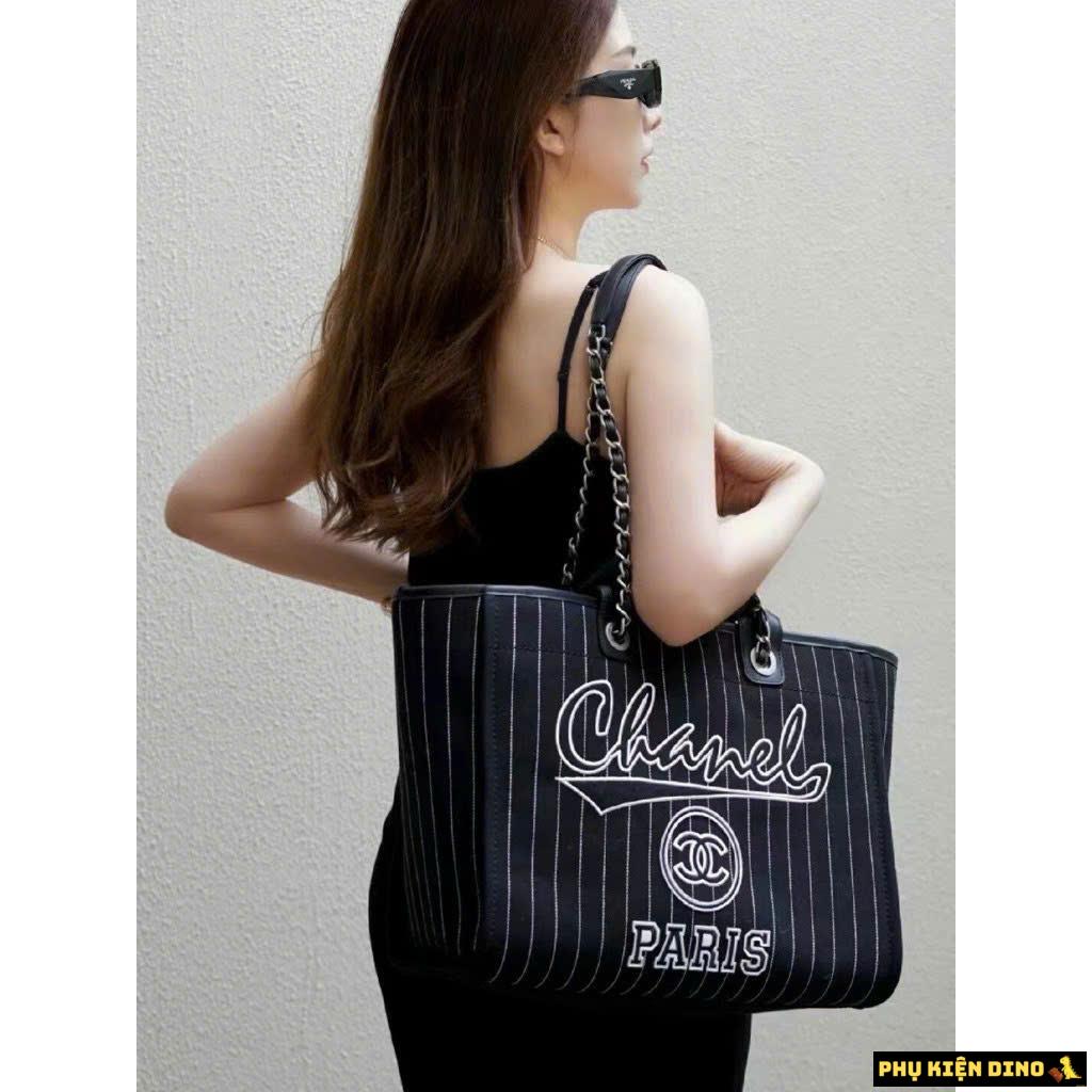Túi Chanel Paris Kẻ Sọc Trắng Đen Kèm Ví 2 Túi Chanel Paris Kẻ Sọc Trắng Đen Kèm Ví
