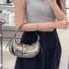 Túi CNK Dáng Cong Tròn Màu Bạc 14 Túi Charles & Keith CNK Silver Ánh Bạc