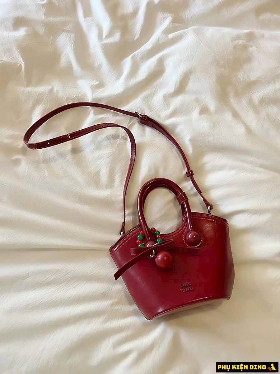 Túi Chio Quai Giỏ 4 Màu Đỏ Kem Đen Bạc Kèm Trái Châu 8 Túi Chio 2 Quai Màu Đỏ