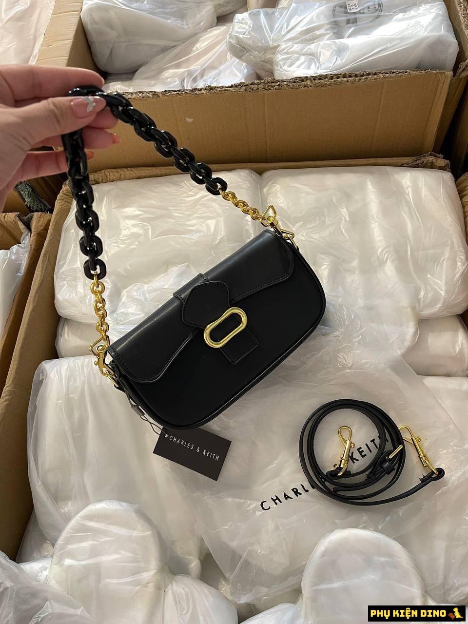 Túi CNK Dáng Ngang Hai Dây Đeo Size 22 Màu Đen 4 Túi CNK Màu Đen Size 22 Khóa Vàng