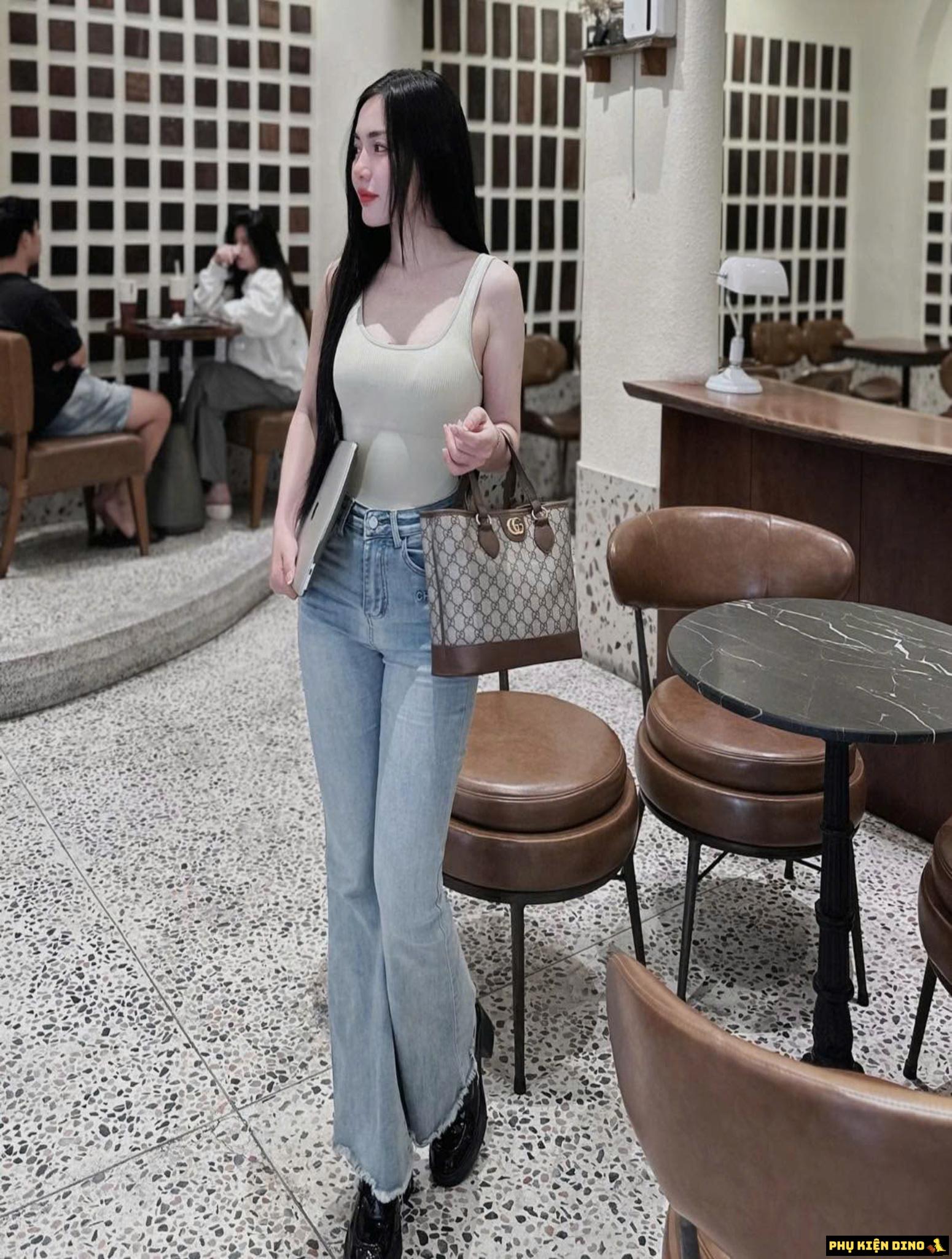 Túi Gucci GC Tote Gucci Brown Size 24 Màu Nâu 3 Túi Gucci GC Tote Gucci Brown Size 24 Màu Nâu