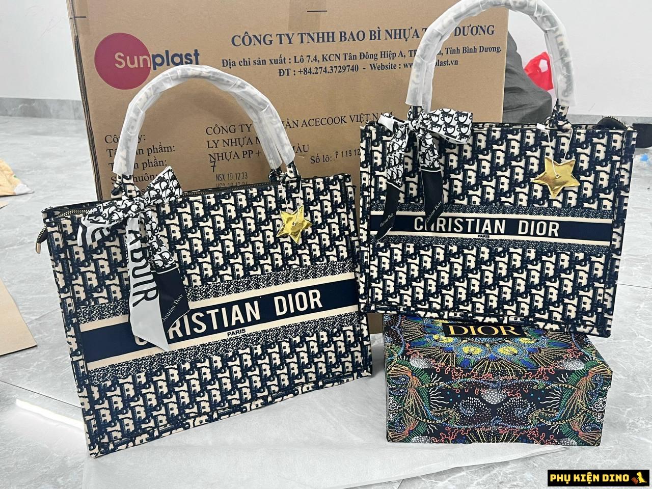 Túi Tote Dior Kèm Khăn Lụa Cao Cấp Size 40 và Size 35 4 Túi Tote Dior Kèm Khăn Lụa Cao Cấp Size 40 và Size 35