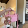Túi Xách Quai Giỏ Màu Hồng Trắng Đen Size 19 Kèm Gấu 10 Túi Xách 2 Quai Màu Hồng Kèm Gấu