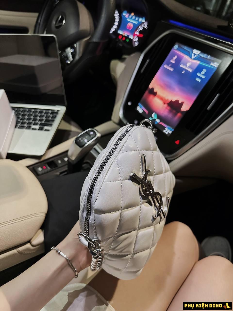 Túi YSL Dáng Bầu Size 21 Hai Màu Trắng Đen Khóa Bạc 4 Túi YSL Màu Trắng Kóa Bạc