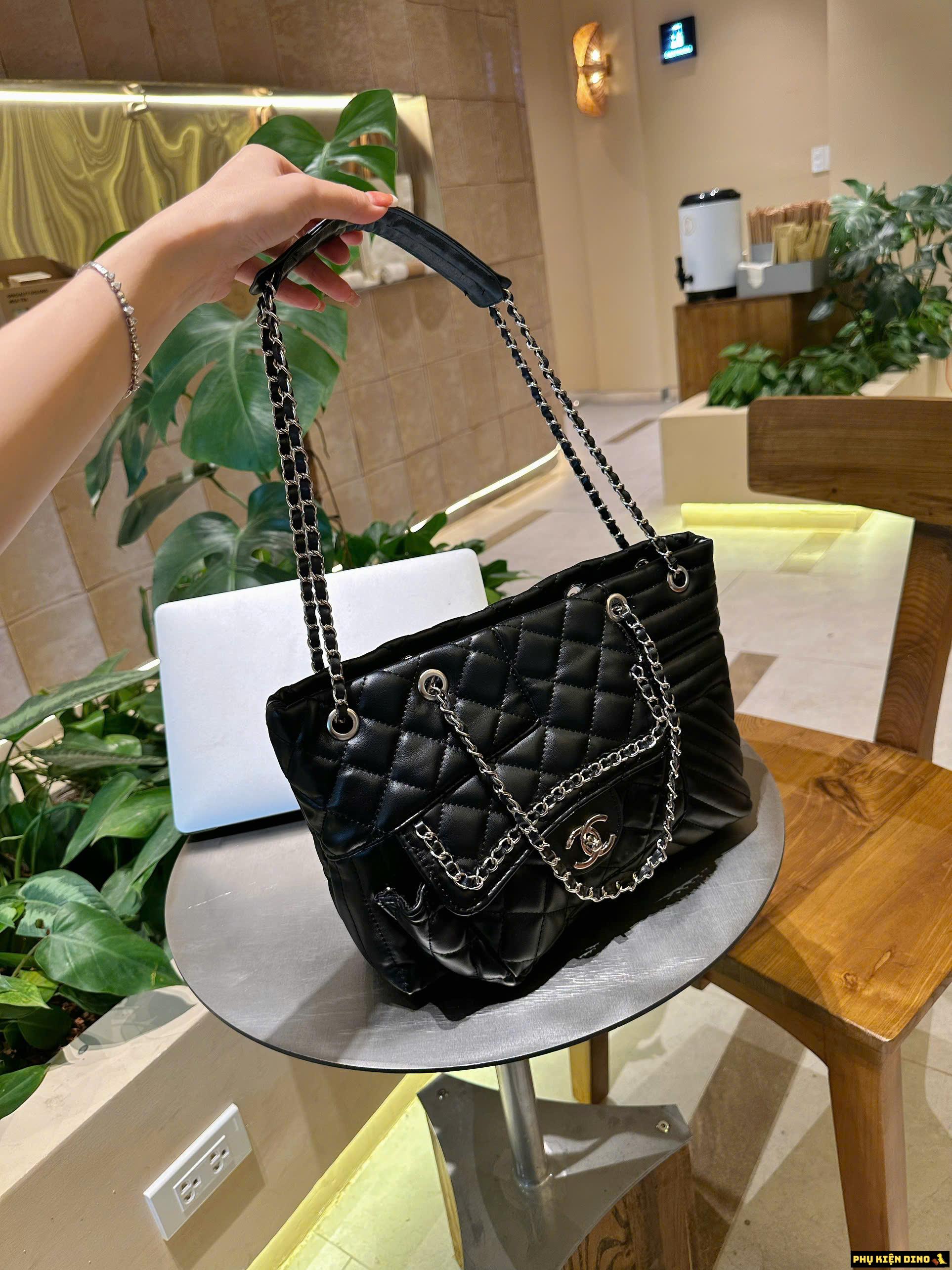 Túi Công Sở Chanel Trần Trám Màu Đen Vừa Laptop 3 Túi Công Sở Chanel Trần Trám Màu Đen