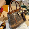 Túi Louis Vuitton LV Hai Quai Màu Nâu Và Vàng Nâu 9 Túi Louis Vuitton LV Hai Quai Màu Nâu