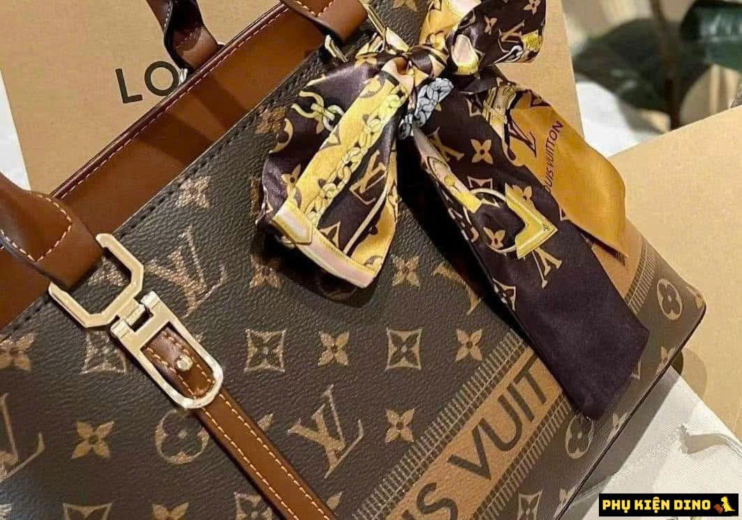 Túi Louis Vuitton LV Hai Quai Màu Nâu Và Vàng Nâu 4 Túi Louis Vuitton LV Hai Quai Màu Nâu Kèm Khăn