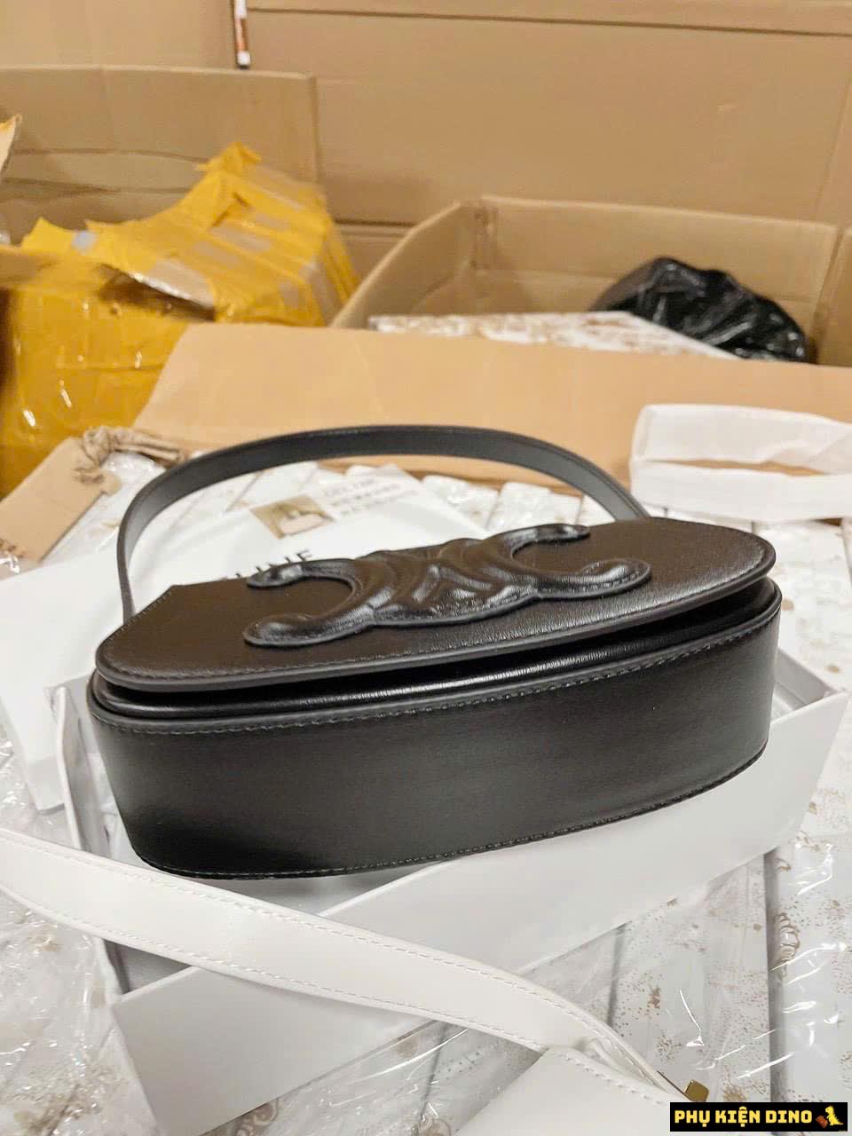 Túi Celine Đeo Vai Kèm Dây Đeo Size 22 Màu Trắng Đen 3 Túi Celine Đeo Vai Size 22 Màu Đen