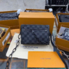 Túi Đeo Chéo Louis Vuitton LV Mini Soft Trunk Denim Nâu Đen 11 Túi Đeo Chéo Louis Vuitton LV Mini Soft Trunk Màu Đen