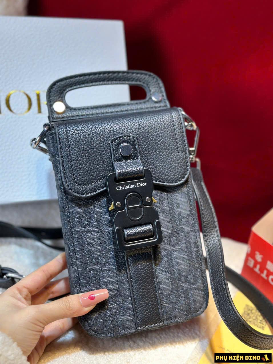 Túi Đựng Điện Thoại Dior Màu Đen Trắng Fullbox 6 Túi Đựng Điện Thoại Dior Màu Đen Họa Tiết