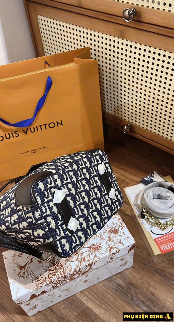 Túi Xách Nữ Dior Giỏ Họa Tiết Trắng Đen Fullbox 4 Túi Xách Nữ Dior Giỏ Trắng Đen