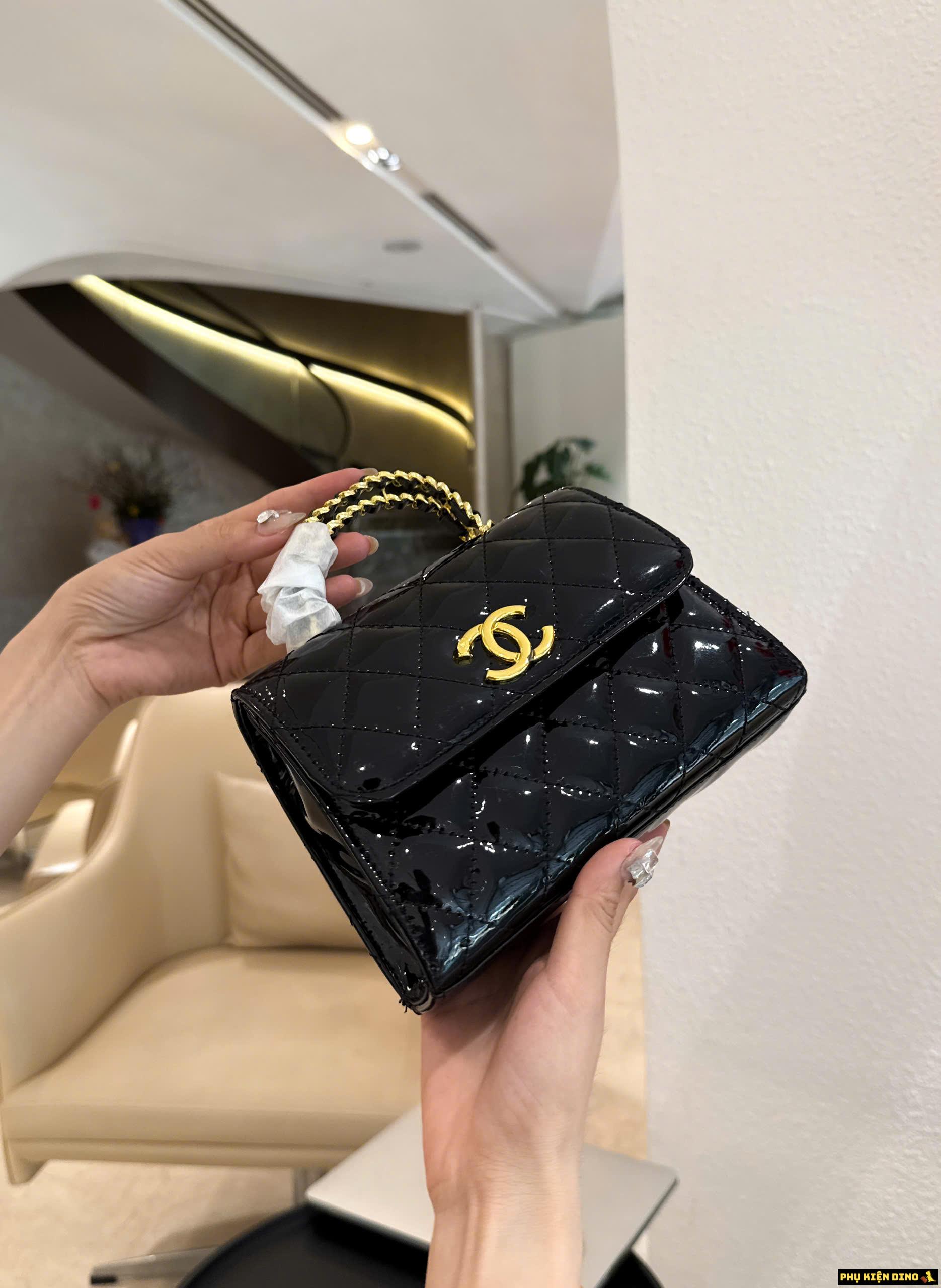 Túi Chanel Quai Kiềng Da Bóng Size 20 Màu Đỏ Đen 4 Túi Chanel Quai Kiềng Size 20 Đỏ Bóng