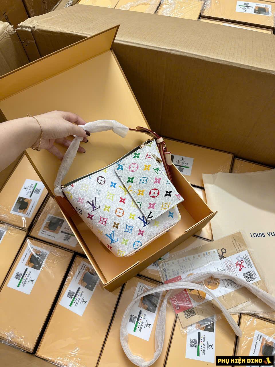 Túi Louis Vuitton LV All In BB Bicolor Monogram Empreinte M12925 8 Túi Louis Vuitton LV All In BB Bicolor Monogram Empreinte Màu Trắng