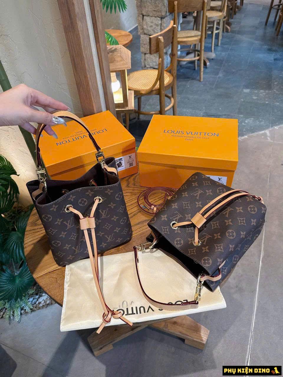Túi Louis Vuitton LV Neonoe BB Size 20 Size 25 M46581 3 Túi Louis Vuitton LV Neonoe BB Dây Rút