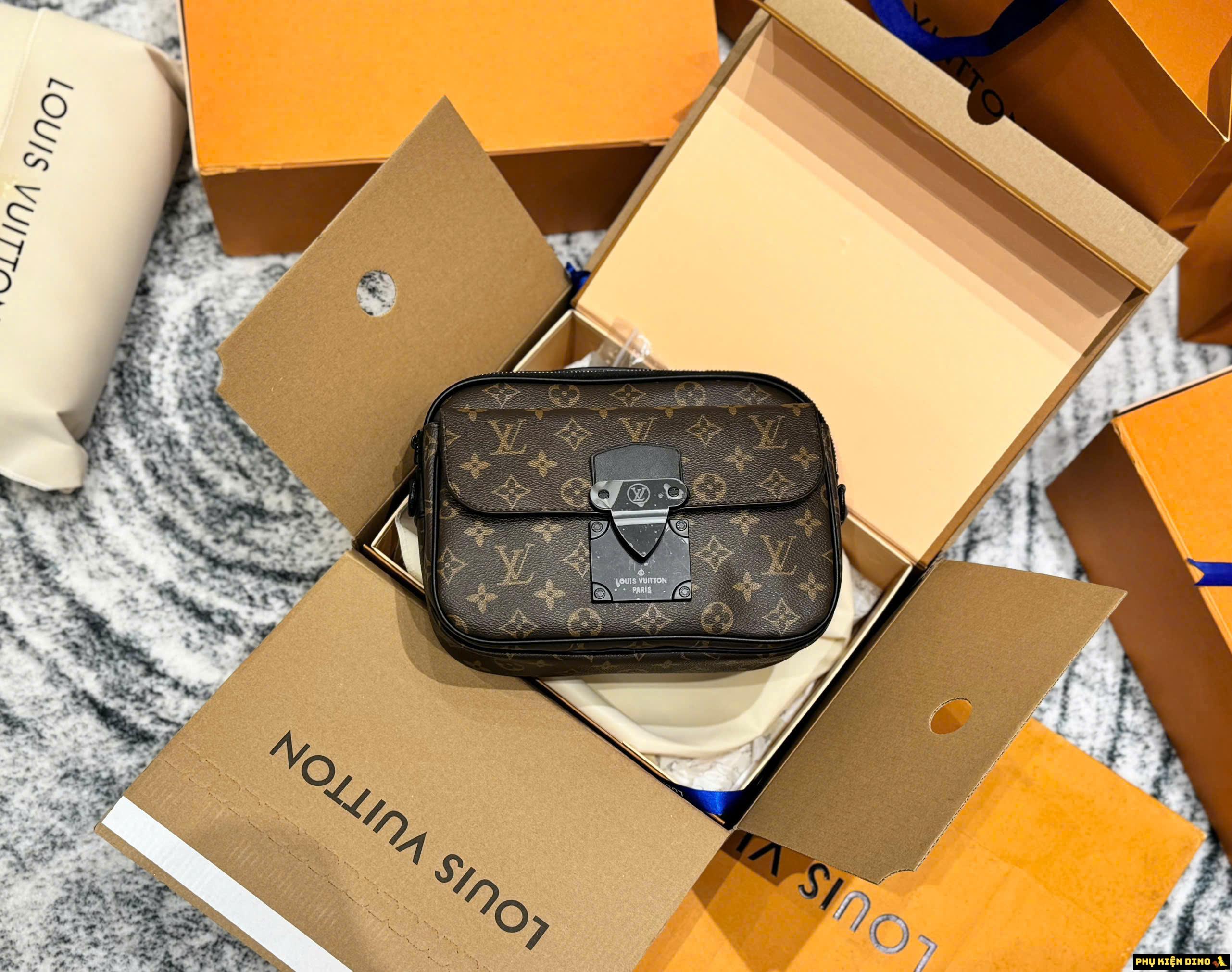 Túi Louis Vuitton LV S Lock Messenger Size 22 Fullbox M45806 2 Túi Louis Vuitton LV S Lock Messenger Size 22 Fullbox