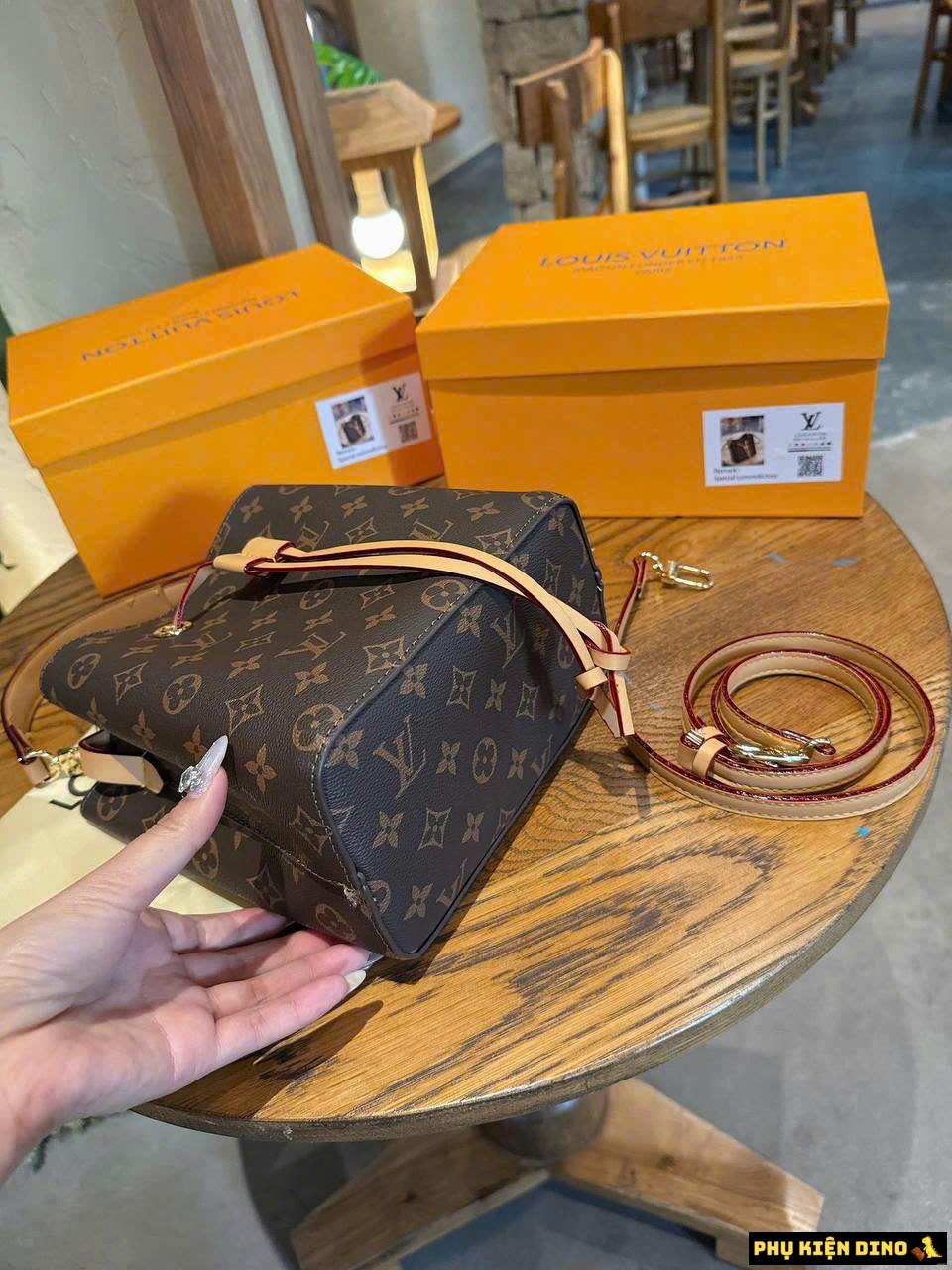 Túi Louis Vuitton LV Neonoe BB Size 20 Size 25 M46581 8 Túi LV Néonoé BB Mini Monogram Brown