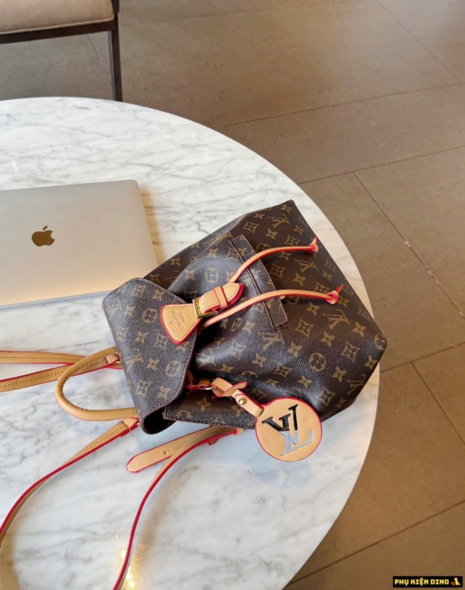 Balo Dây Rút LV Louis Vuitton Montsouris Brown