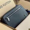 Túi Cầm Tay Louis Vuitton Pochette Kasai Taiga Black