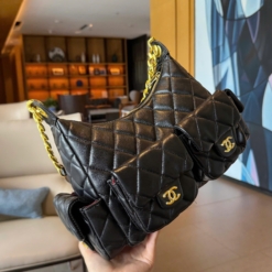 Túi Chanel Hobo Calfskin Leather Black Size 22