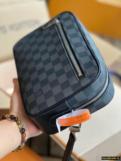 Túi Louis Vuitton Kasai Clutch Silver Metallic
