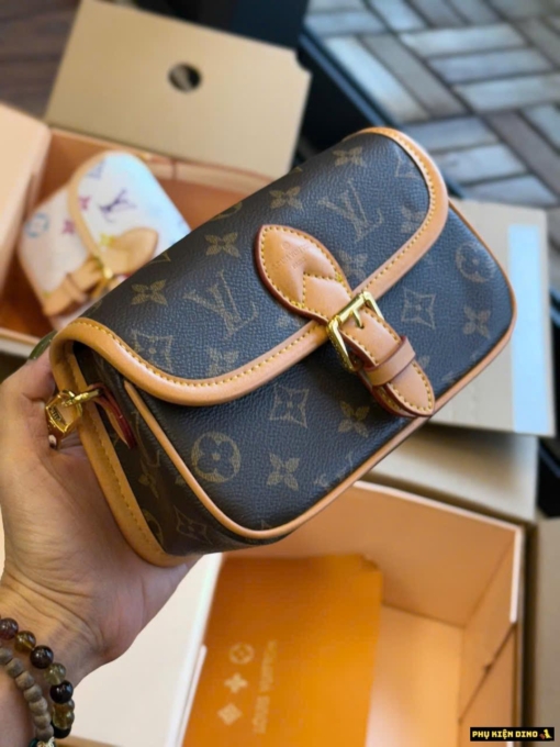 Túi Louis Vuitton LV Nano Diane Brown
