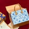 Túi Tote Louis Vuitton OnTheGo Lagoon Blue Monogram Canvas