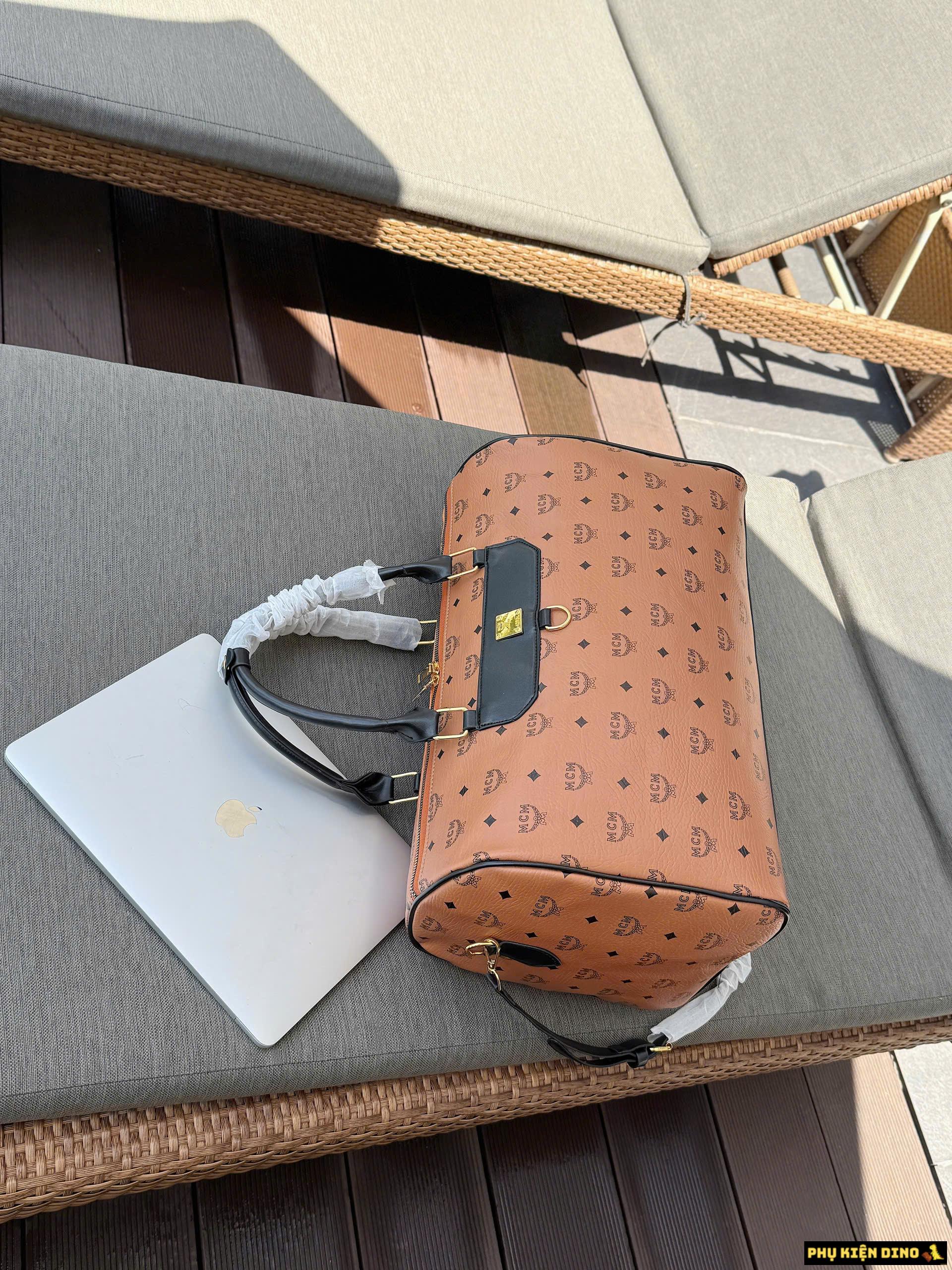 Túi MCM Traveler Weekender In Visetos Black Brown Size 45 2 Túi Trống Du Lịch MCM Màu Nâu