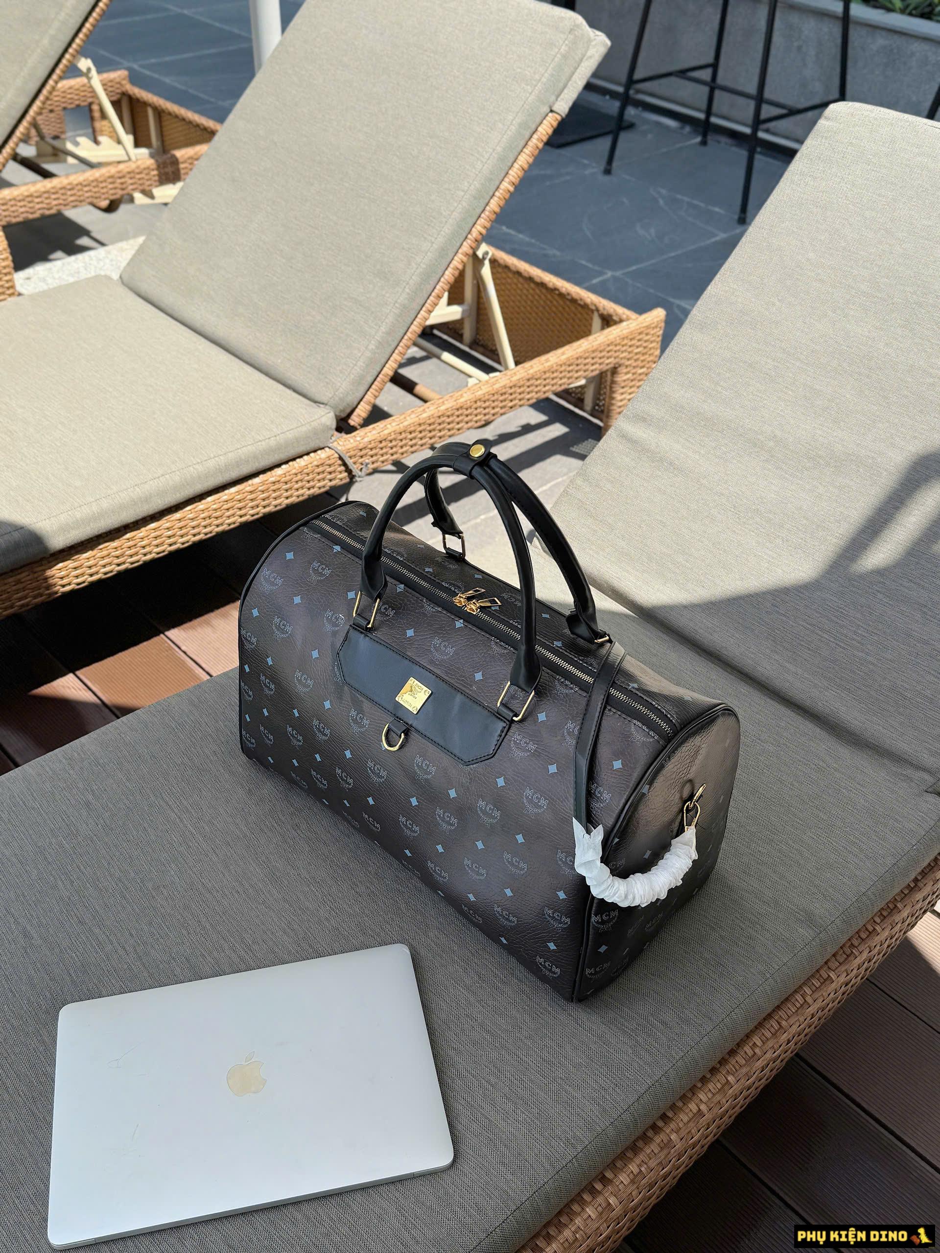 Túi Trống Du Lịch MCM Weekender In Visetos Đen Túi Trống Du Lịch MCM Weekender In Visetos Đen