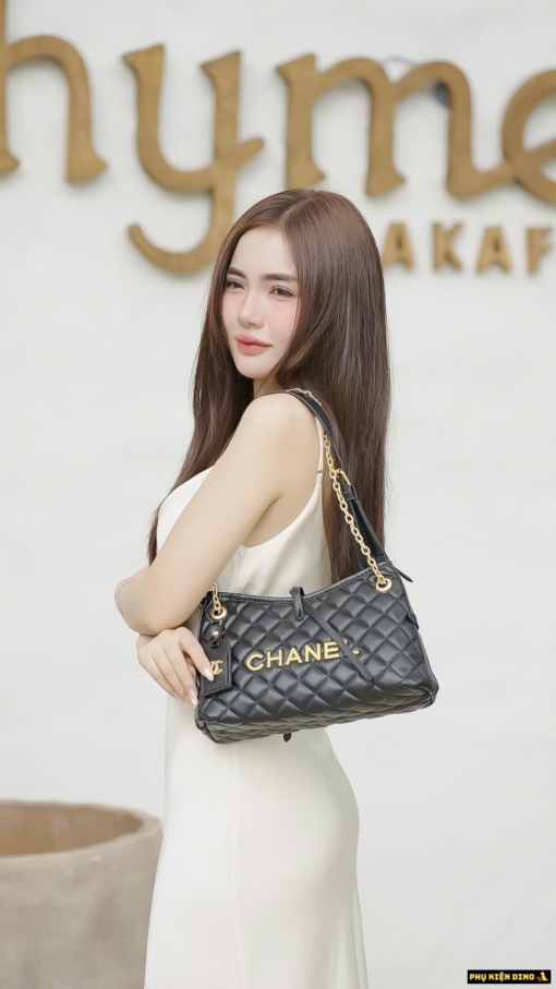 Túi Xách Nữ Chanel Black Bag Màu Đen Xích Vàng