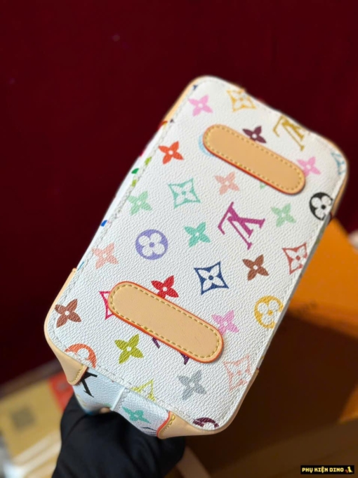 Mặt Đế Túi LV Louis Vuitton Leather White Brown