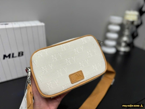 Túi Đeo Chéo MLB Mini Monogram Jacquard NY Cream