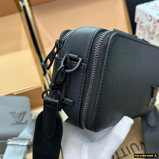 Túi Đeo Chéo Nam Louis Vuitton LV Black