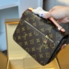 Túi Nữ Louis Vuitton Pochette Metis Monogram M44875 9 Túi Nữ Louis Vuitton LV Pochette Metis Màu Nâu Size 20