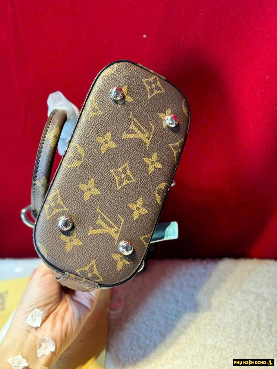 Túi Louis Vuitton LV Hến Alma BB Monogram Nâu Đen Túi Louis Vuitton LV Hến Alma BB Monogram Nâu Đen