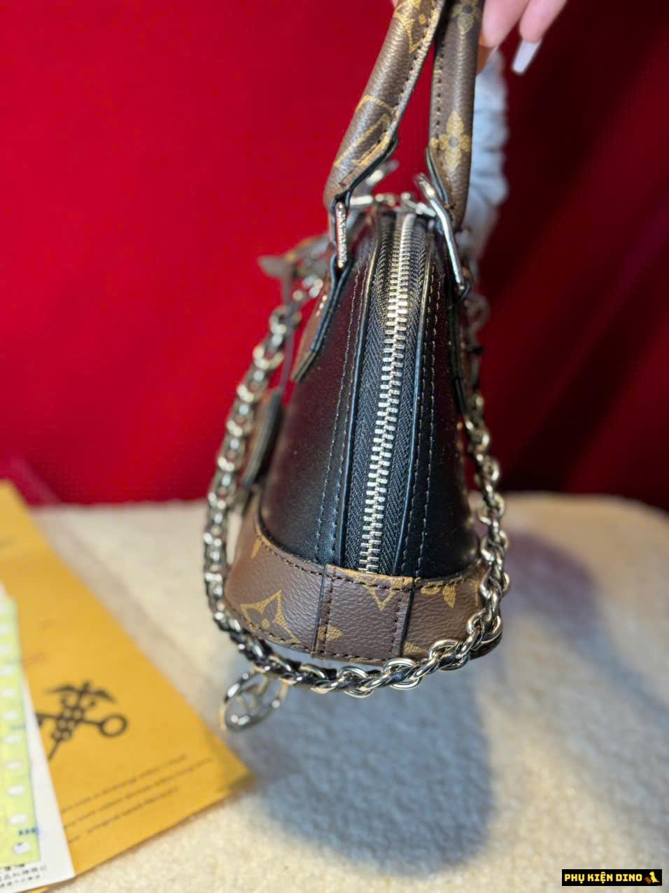 Túi Louis Vuitton LV Hến Họa Tiết Túi Louis Vuitton LV Hến Họa Tiết