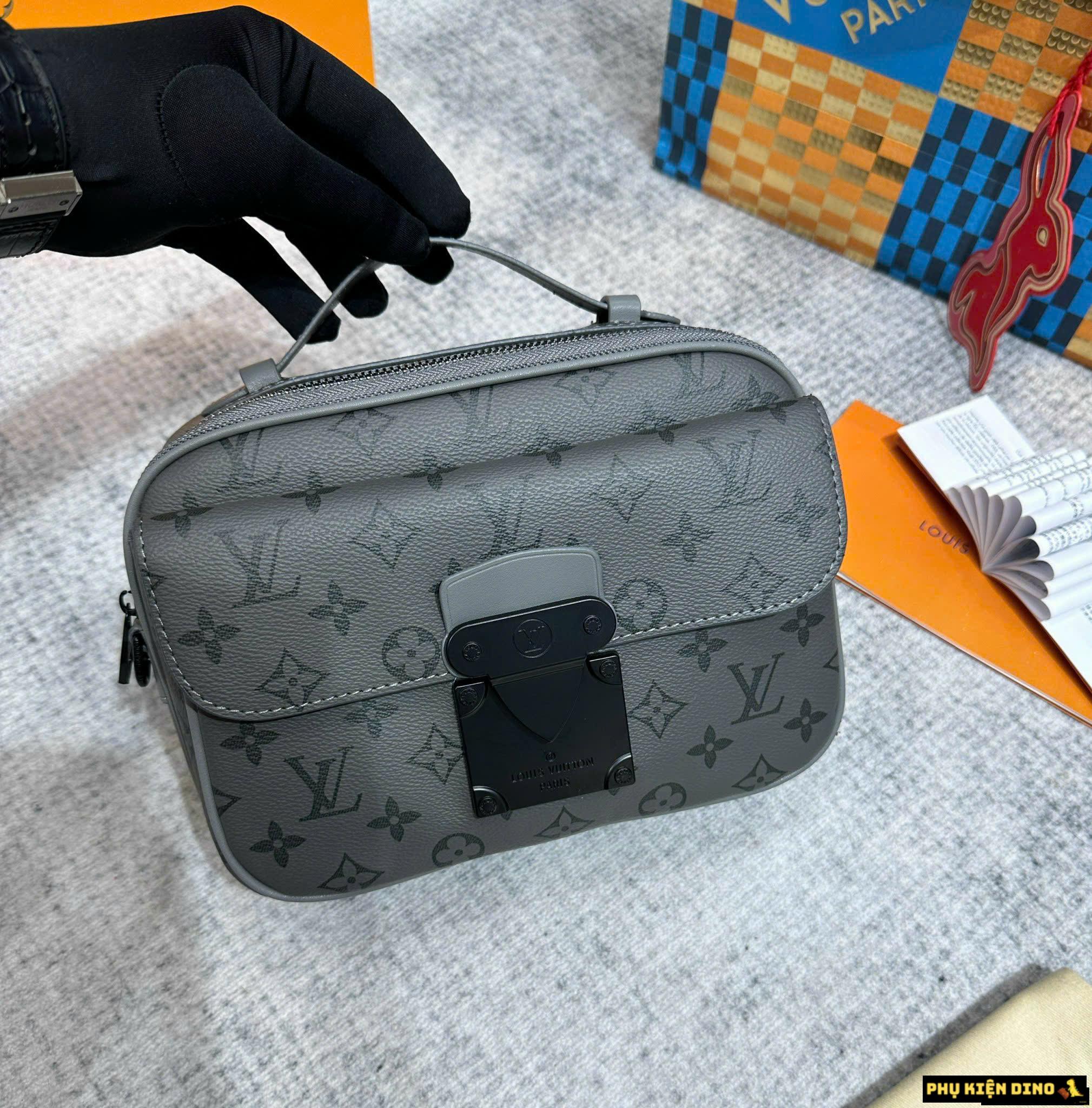 Túi Đeo Chéo Nam Louis Vuitton LV S Lock Messenger Gray Fullbox 4 Túi Đeo Chéo Nam Louis Vuitton LV S Lock Messenger Gray Xám