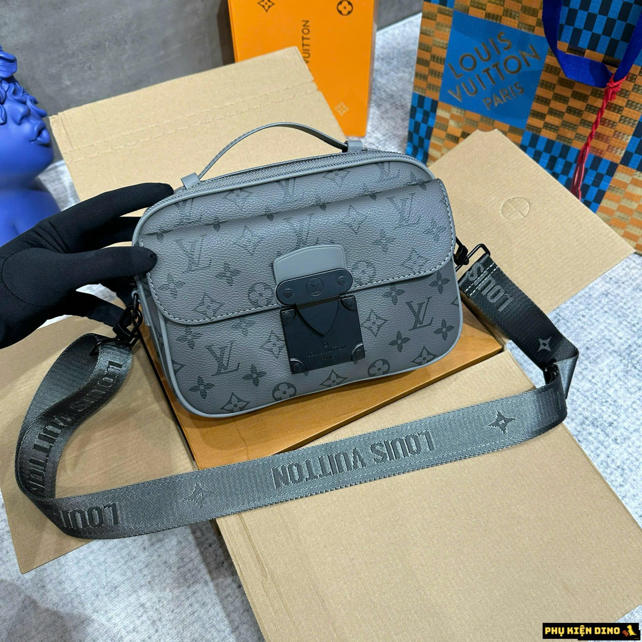 Túi Đeo Chéo Nam Louis Vuitton LV S Lock Messenger Gray Fullbox 2 Túi Đeo Chéo Nam Louis Vuitton LV S Lock Messenger Xám Đen