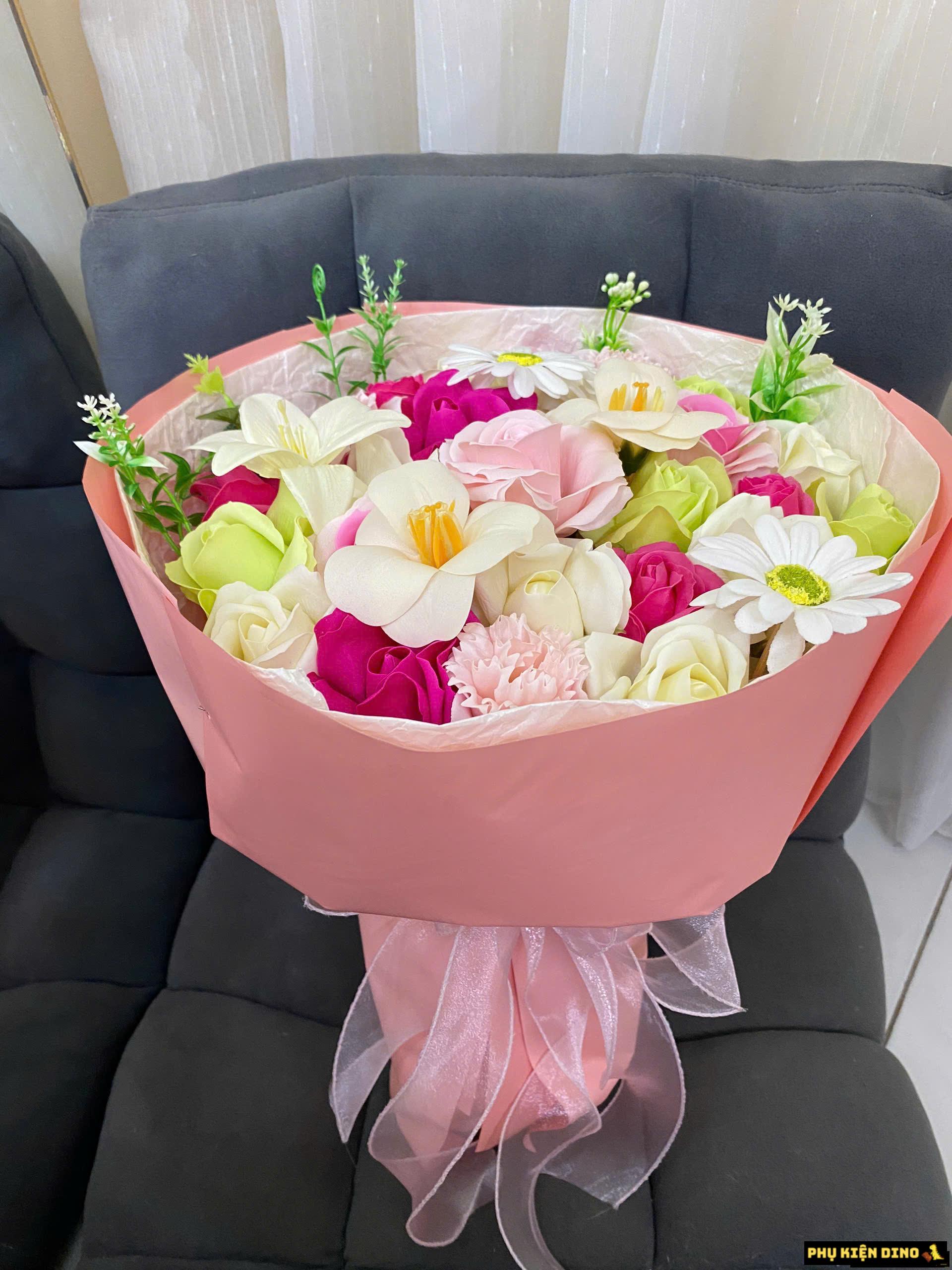 Bó Hoa Sáp Thơm Cao Cấp 35 Bông Tặng Kèm Nơ 2305 Florist - 2305HS002 2 Bó Hoa Dáng Tròn Không Tàn Quà Tặng Cao Cấp